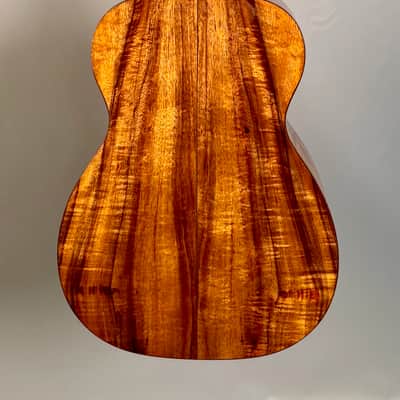 Martin Custom Shop 14-Fret 00 'Deep Body' Adirondack & Koa image 19
