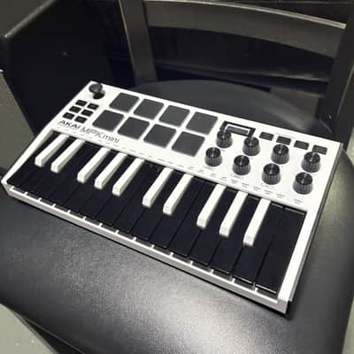 Akai Professional MPK Mini MK3 (Used) image 2