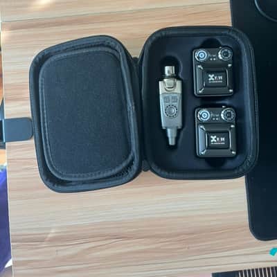 Xvive U4R2 Wireless In-Ear Monitoring System 2010s - Black image 1