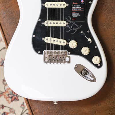 Fender American Player Performer Stratocaster | Arctic White image 6