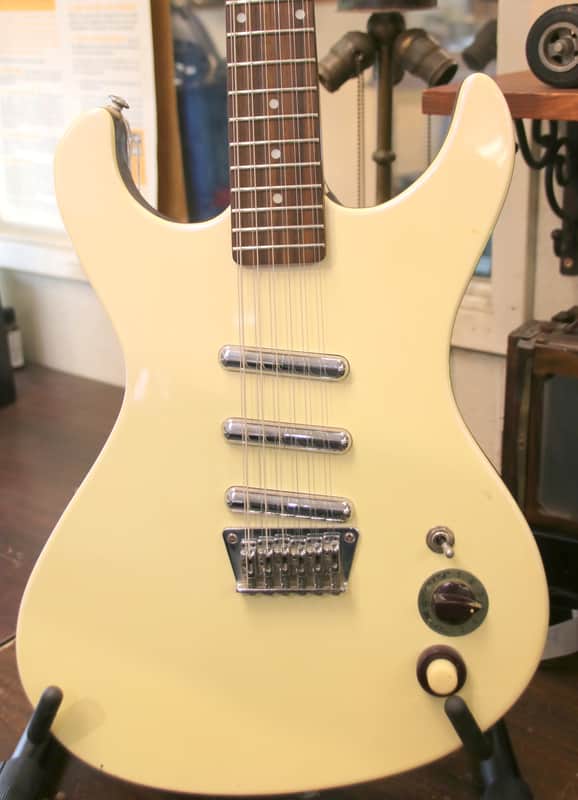 Danelectro Hodad 12-String 2000 - 2004 - White/Violet Pearl image 1