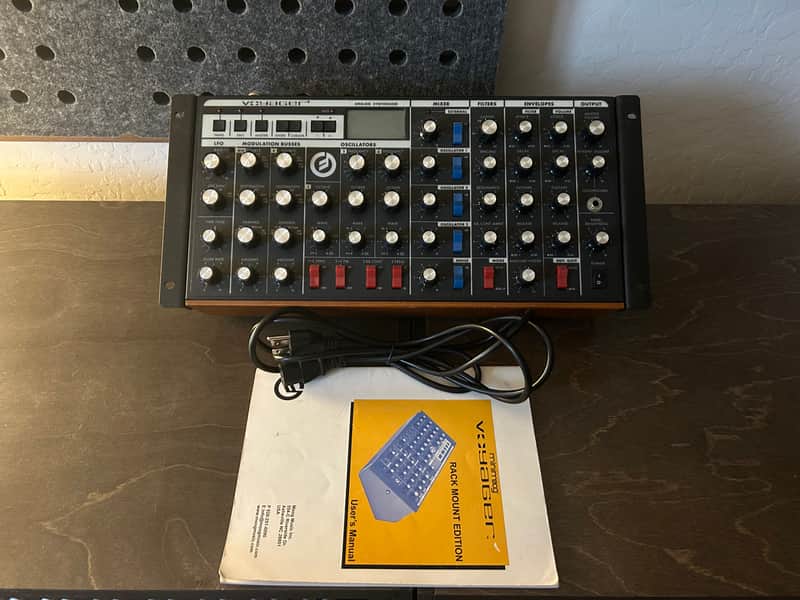 Moog Minimoog Voyager RME Rack Mount Edition Monophonic Synthesizer 2005 - 2015 Black image 1