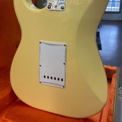 Fender Yngwie Malmsteen Artist Series Signature Stratocaster with Maple Fretboard 2017 - Vintage White image 6