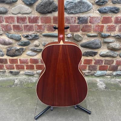 Larrivee OM-03 2015 - walnut image 3