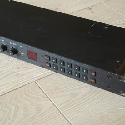 Alesis Midiverb II 16-Bit Digital Effects Processor 1990s - Black image 3