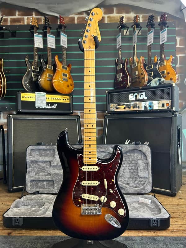 Fender American Professional II Stratocaster 3-Color Sunburst 2022 Electric Guitar