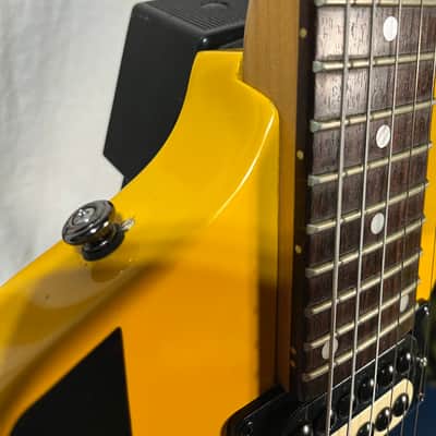 Dean Hollywood Z Early 1980s -  yellow and black image 6