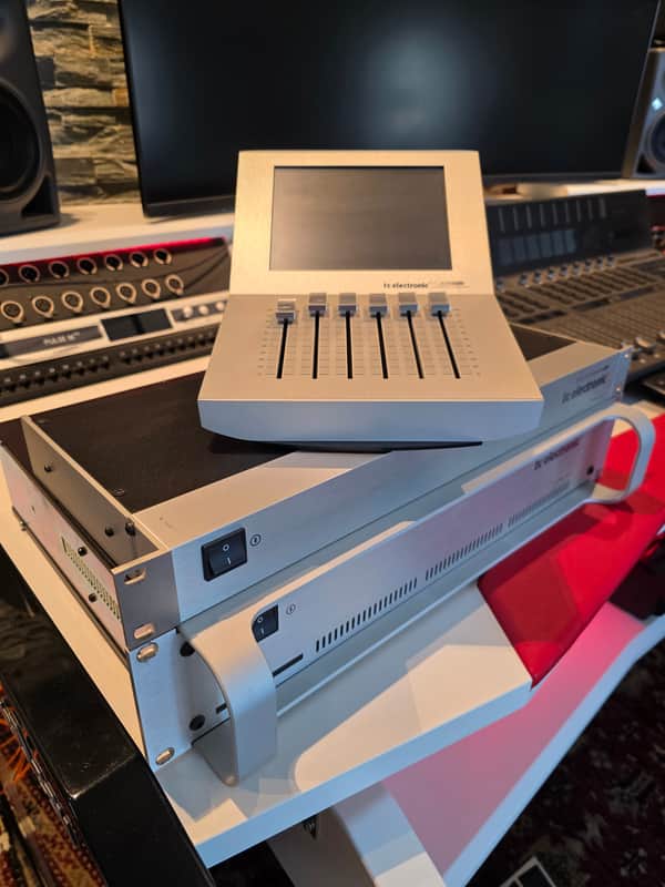 TC Electronic M6000 2014 - MKll Fully Loaded image 1