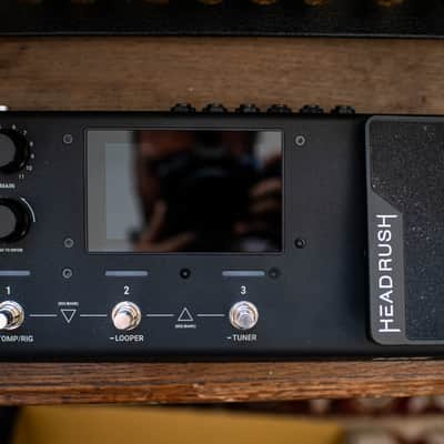 Headrush MX5 Amp Modeling Guitar Effect Processor boxed with extra midi controller image 6