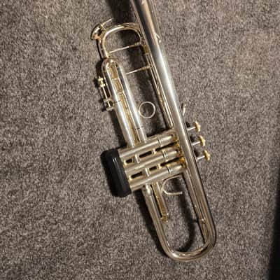 Bach 180S-37TW2024 Custom Stradivarius Bb Trumpet with Engraving 2010s - Silver image 3