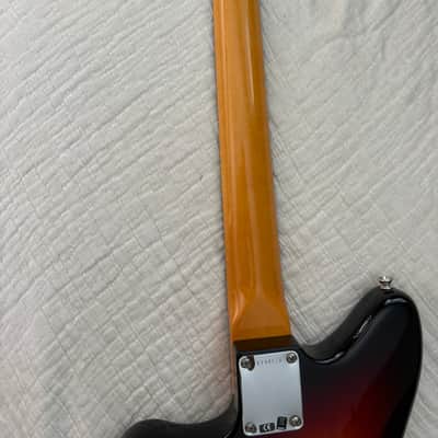 Fender 1962 American Vintage Reissue Jazzmaster 2010 - 3 Color Sunburst (Nitrocellulose Lacquer) image 6