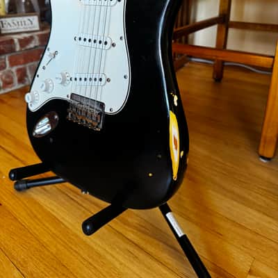 Fender Stratocaster 1977-1978 - Black, Left Handed image 2