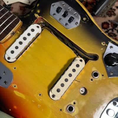 Fender Jaguar with Rosewood Fretboard 1966 - 1969 - Sunburst image 21