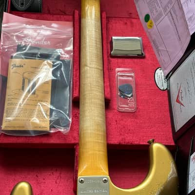 2025 Fender Stratocaster 1964 LTD Fall Event Flamed Neck Gold over Gold Sparkle Heavy Relic image 4