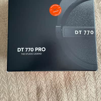 Beyerdynamic DT 770 Pro 250 Ohm 2010s - Black image 2