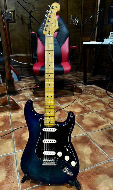 Fender Player II Plus Top HSS Stratocaster 2024 - Present - Blue Burst image 1