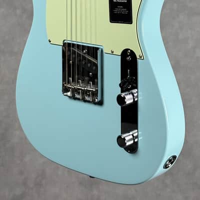 Fender Vintera II 60s Telecaster Color:Sonic Blue image 4