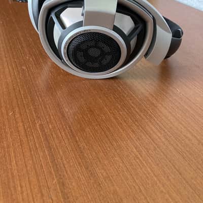 Sennheiser HD 800 Headphones image 6
