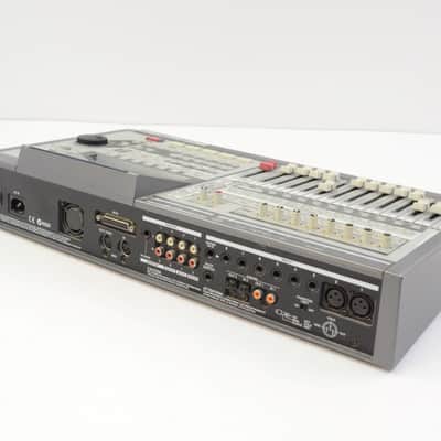 Roland VS-1824CD 24-Bit Digital Studio Workstation w/ VS8F-2