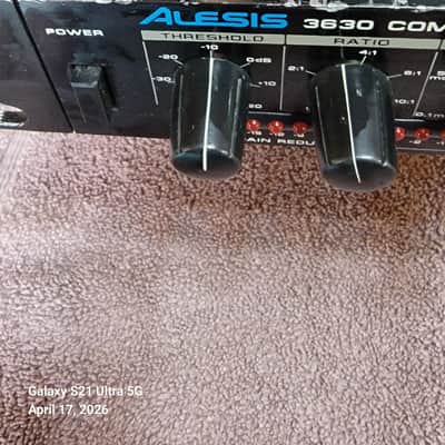 Alesis 3630 - Black image 14