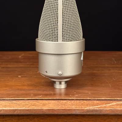 Neumann M 49 V Large Diaphragm Multipattern Tube Condenser Microphone. MINT. Full package. M49V M49 image 7