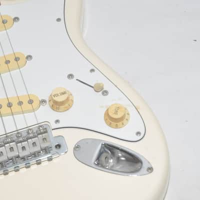 Fender JAPAN STRATOCASTER #P083002 Electric Guitar Ref No 7507 image 4