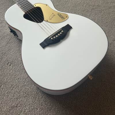 Gretsch G5021WPE Rancher Penguin Parlor Acoustic/Electric Guitar with Fishman Pickup System 2017 - White image 3