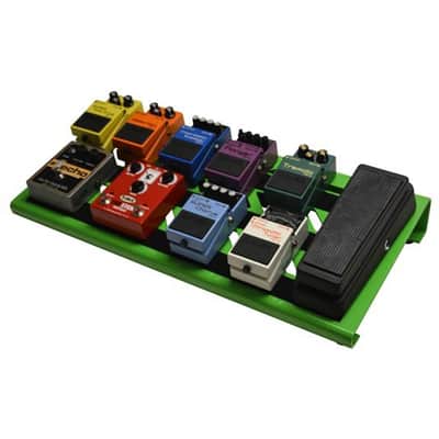 Gator Screamer Green Large aluminum pedal board w/ Gator carry bag and bottom mounting power supply bracket. Power supply not included. GPB-BAK-GR image 4