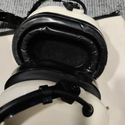 Immagine Remote Audio HN- 7506 High Noise Isolating Headphones New Mint Condition - 2