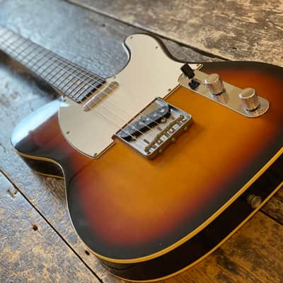 Fender Vintage 1993 Telecaster Custom '62 Reissue MIJ FujiGen Built Three Tone Sunburst MIJ w/ Leatherette Case image 6