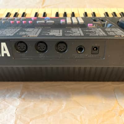 Yamaha PSS-790 1990 VGC 61key AWM FM Synth Stereo Speakers MIDI Sequencer Vector Dial image 10