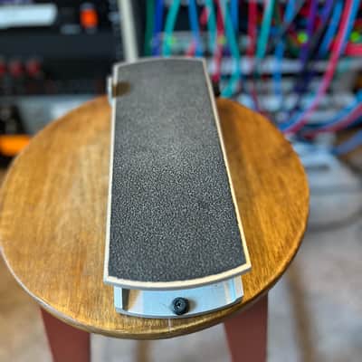 Ernie Ball P0-6165 500K Stereo Volume/Pan Pedal 1990s - Silver image 4