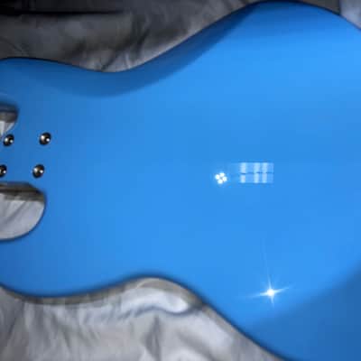 G&L Fullerton Deluxe JB Right handed Himalayan blue with case image 2