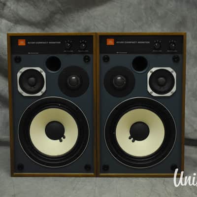 JBL 4312M Compact Studio Monitor Pair in Very Good Condition JBL 4312M Compact Studio Monitor Pair in Very Good Condition