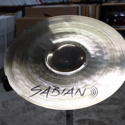 Sabian 16" HHX Evolution Crash image 7