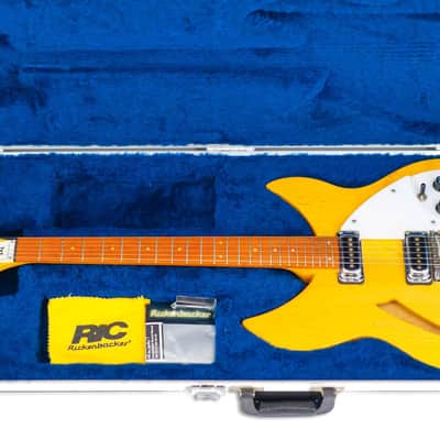 Rickenbacker 330 - Mapleglo image 3