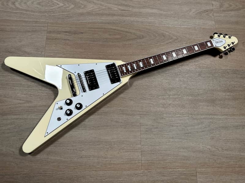 ESP Edwards Flying V FV-120D 2022 Vintage white | Reverb France