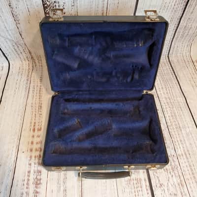 Bundy Clarinet case image 1