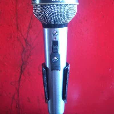 Vintage 1970's Shure PE-585 dynamic cardioid microphone Satin Chrome w mic clip image 7