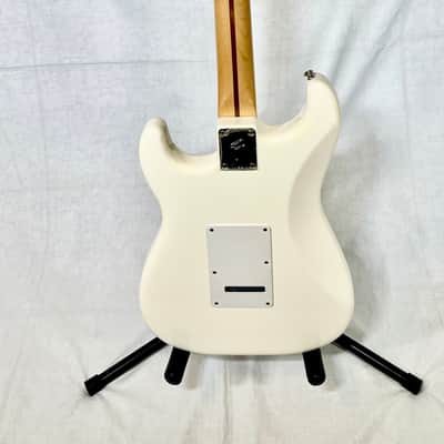 EXCELLENT/MINT 2021 (POLAR WHITE) FENDER  PLAYER STRATOCASTER ELECTRIC GUITAR & TWEED HARD CASE L@@K image 6
