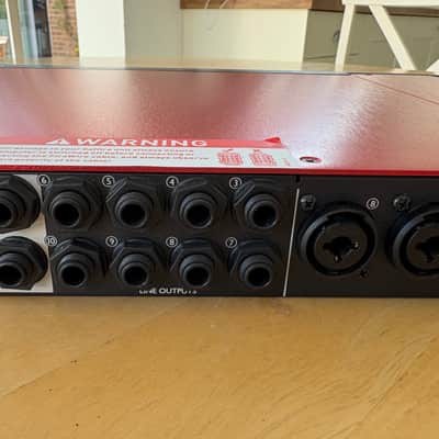 Focusrite Scarlett 18i20 (1st Gen) 2016 - Red image 5