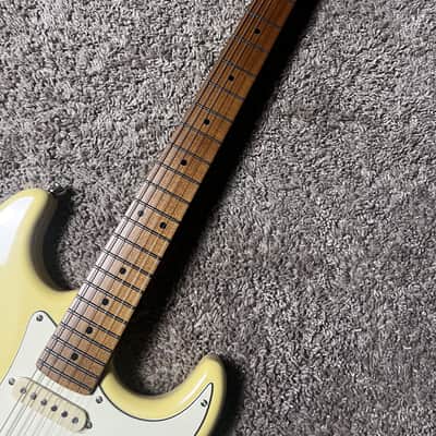 Jet Guitars JS-400 JS400 VYW, HSS Ceramic pickups, solid basswood body, 22 frets roasted maple neck, 2 point tremolo Free Setup image 4