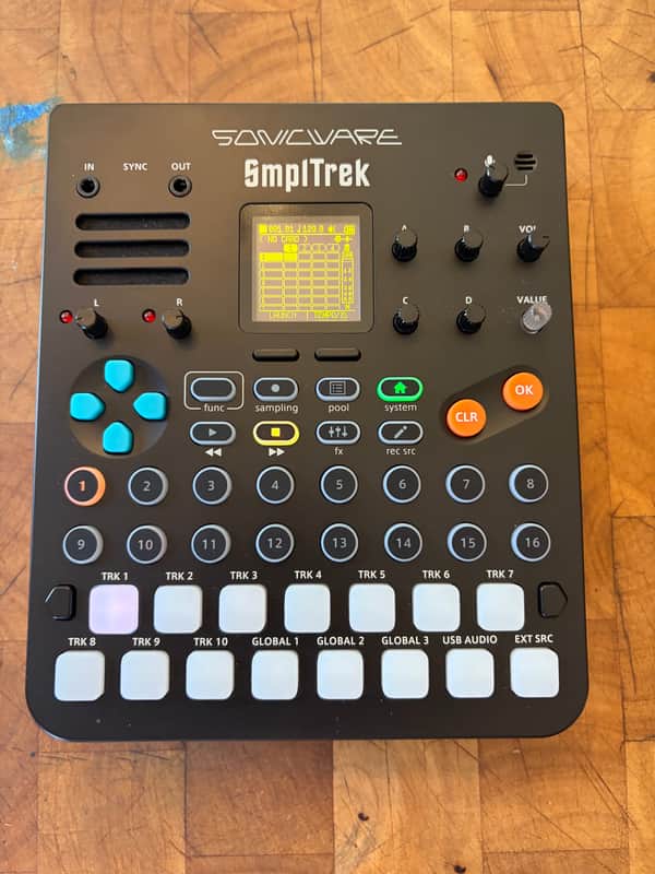 Sonicware SmplTrek Portable Production Sampler