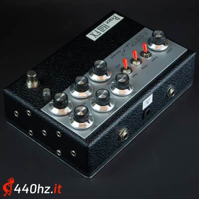 Peace Hill FX SSS Tube Preamp - Black Tolex/Silver Panel image 4