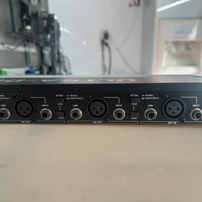 Behringer Ultra-DI Pro DI4000 4-Ch Active Direct Inject Box 2010s - Standard image 3