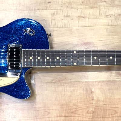 Duesenberg Starplayer TV Semi-Hollow Electric Guitar Blue Sparkle image 2