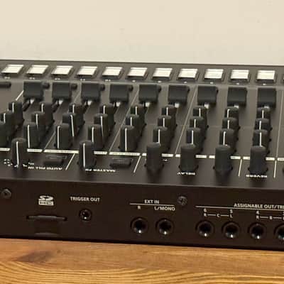 Roland TR-8S with Deck Saver and Official Carry Case Bild 4