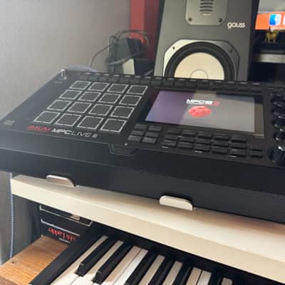 Akai MPC Live III Standalone Sampler / Sequencer 2025 - Present - Black image 3