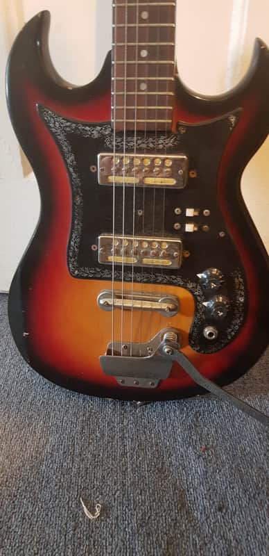 Amena 1965 red/black sunburst image 1