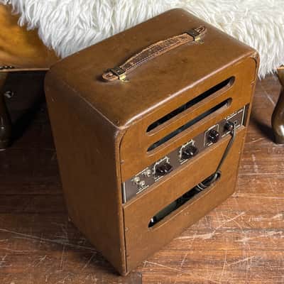 1946 Vega Commander Model High Fidelity Amplifier Vintage Made In USA Tube Guitar Combo Amplifier! image 5
